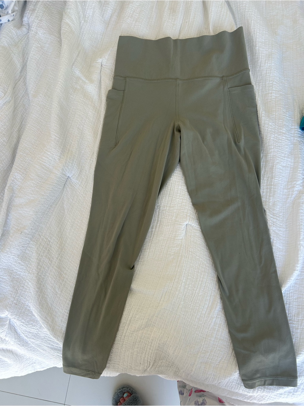 Athleta Salution Stash Smooth Pocket Leggings